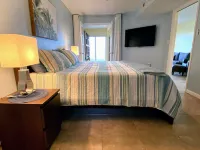 Oceanfront Beachdrifter - 2/2 Condo with lawn - no stairs, best parking