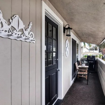 Clean & Highly Rated - Close to CDM Beach/Village, A/C&Garage