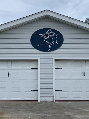 Biggie's Bungalow - Waterfront House with Dock