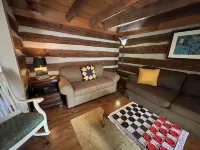 Historic Log Cabin on a homestead! Pet-Friendly!