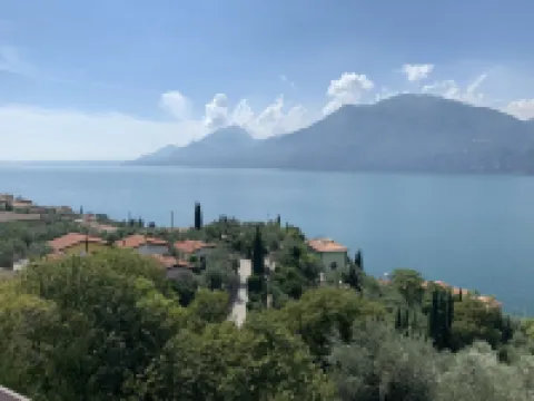 Romantisches Rustico mit Traumhaftem Seeblick in Sehr Ruhiger Lage