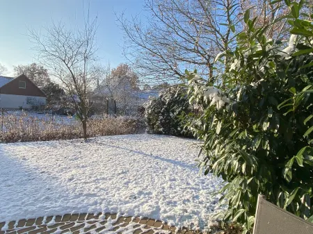 Right next to the nature reserve! Great for dogs and nature lovers