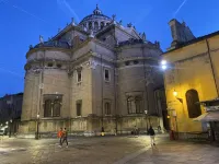 Large and bright penthouse in the heart of the city of Parma near the station