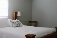 Quiet Country Escape - 15 Minutes to Notre Dame