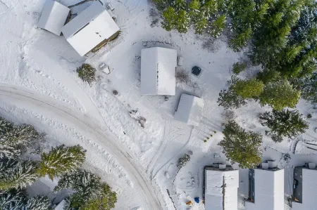 AC, Hot tub, Mountain View, Pet friendly Cabin