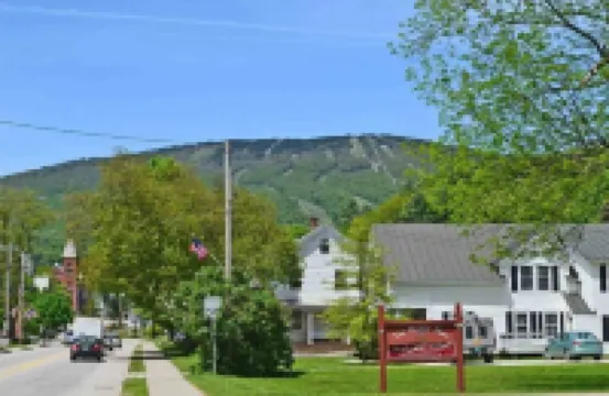 Main St Studio - Newly Updated!