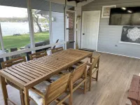 Private, newly renovated lakefront cottage on 10+ acres of land. Hotels in Norvell Township