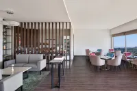Courtyard by Marriott Bhopal - breakfast