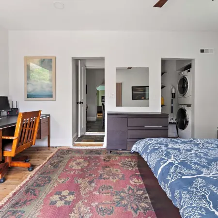 Victorian With An Amazing Location, Incredible Yard With Private outdoor Hot tub