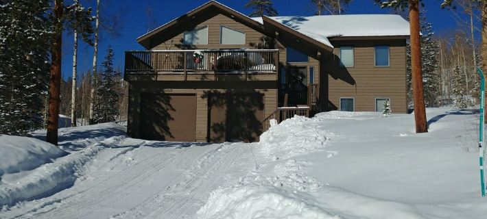 Beautiful Mountain views, 5 ski areas, Nat'l forest hiking, biking, lakes. Hotels in Silverthorne