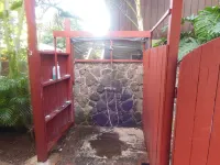 Awesome private studio w/AC one block to Sunset Beach