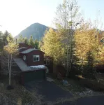 Awesome Location-Perfect Family Get Away-Amazing Views, Hot Tub & Pool Table Hotels near Walmart