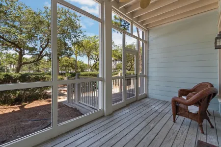 Beautiful 2 BR Watercolor Condo/Across from Beachclub/Next to Wine World!!