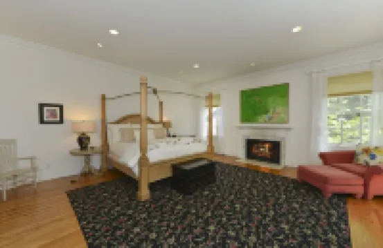 St. Helena, Walk to Town, on Vineyard, Pool, One Acre/Private, Permit STR25-001