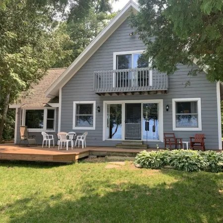 Waterfront vacation home on Garrett Bay with private dock (summer season)