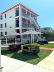 New Boutique Hotel/Condo 1.5 blocks from the beach & boardwalk #4