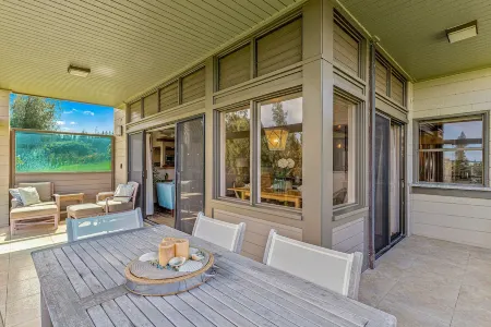 Come to Maui-  Beautiful 2BD/3BA  OceanView Kapalua Ridge Villa