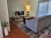 2-bedroom Condo with WiFi less than 10 min from Beach, CSLB, Convention Center