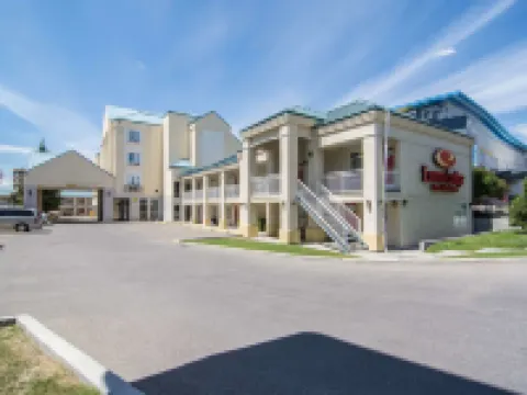 Econo Lodge Inn & Suites University โรงแรมในคาลการี