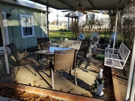 Clean and spacious house in downtown Fayetteville