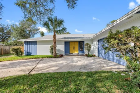 Luxurious Golf Course Retreat