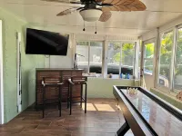 Epic Weeki Wachee Paddle House Included Paddleboards and Kayaks!