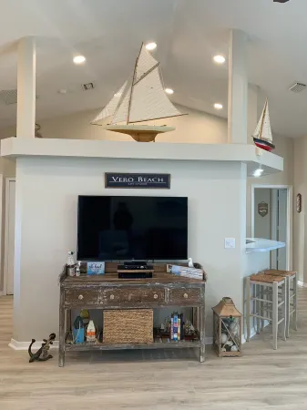 Beautiful 3 Bedroom 2 Bath Home with Heated  Private Pool. Sleeps 6 to 8.