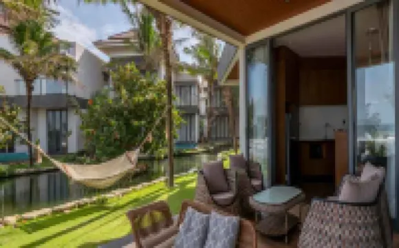 KOI リゾート & レジデンス ダナン - インクルーシブ スパ アクセス マーブル マウンテン ダナン周辺のホテル