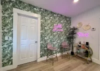 Beautiful Little Havana Home with Pool. Near airport, beaches and night life