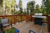 Family-Friendly Modern Cabin with Spectacular Views