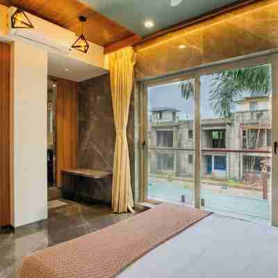 Alaya Stays - Imperial Calista 4BHK Near Khandala Hills Rooms