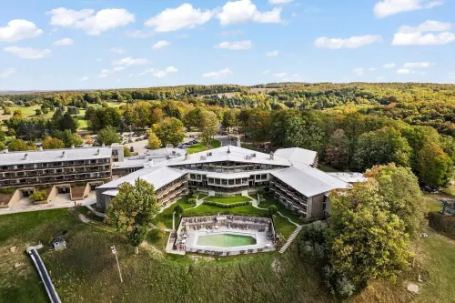 Shanty Creek Retreat - Pool & Hot Tub Access - Close to Torch Lake