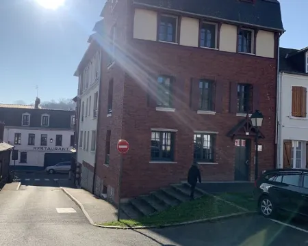 Apartment 100 m from the Bay of the Somme 索姆河畔聖瓦萊里酒店