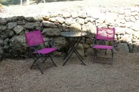 Charming apartment in a Provencal country house, private beach, riverside