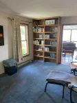 Lakeside Resort Home: Sunsets, fishing, paddling - pet friendly