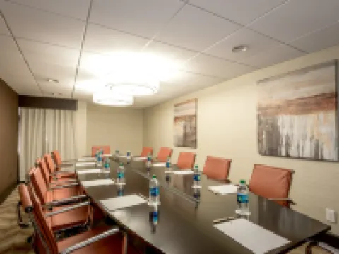 ダブルツリー バイ ヒルトン ホテル モンゴメリー ダウンタウン モントゴメリーのホテル