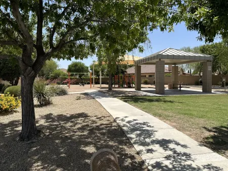 Beautiful quiet AZ getaway with heated pool, pool table, 2 king beds+ STR0000361 Отели рядом с Litchfield