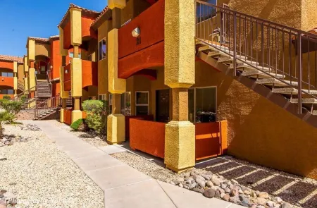 Welcome to Hawk Ridge Retreat. Your oasis in beautiful Mesquite NV.