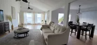M&K's Charming 3-bedroom house by the Bay in lovely Corpus Christi with AC, WiFi