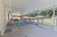 Sunrise@Sunset- 4BR/2BA home, with gameroom, large backyard & covered back porch