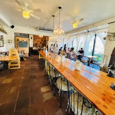 Waikiki Beach Designer Studio with Amazing Views