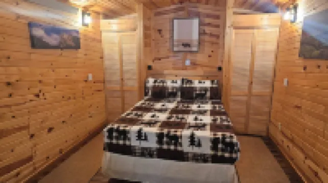 Secluded Black Hills Studio Cabin Near Crazy Horse and Custer State Park