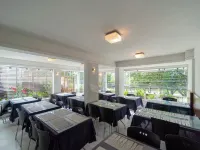 Lagoa Park Hotel Hotels near Central Market