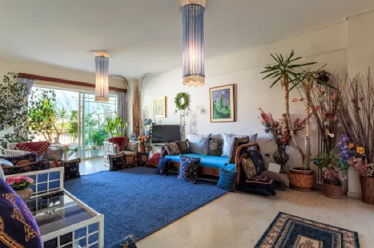 Bright Comfy Flat Near the Beach & the City Center