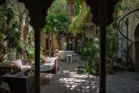 Riad Kbour & Chou - สวนน้ำ