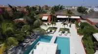 Villa Petit Paradis Boutique Hôtel - Pools
