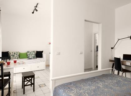 Altré Guest House