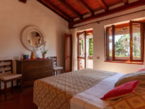 ノラ クラブ ホテル プーラのホテル