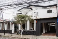 Luz de Luna Hotel Barrio Escalante فنادق في San Pedro