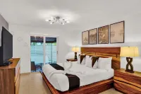 RA Suites by Designedvr فنادق في بومبانو بيتش